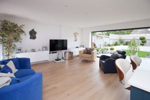 Sitting Room (1)- click for photo gallery